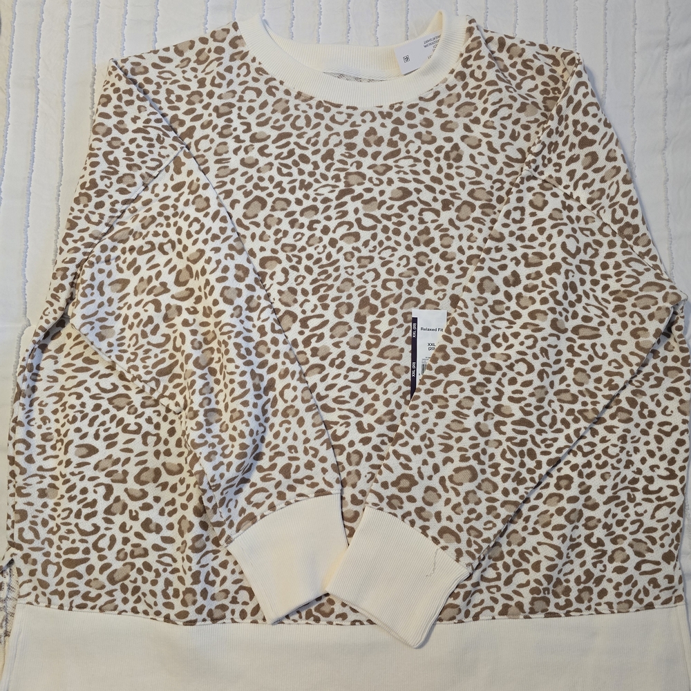 Time and Tru White and Brown Textured Top